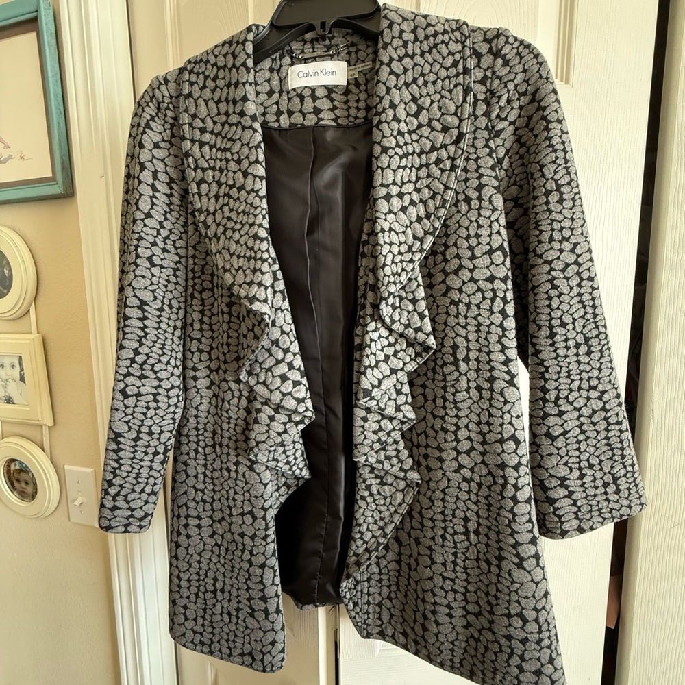Calvin Klein 4P open ruffle front jacket blazer. Like new condition